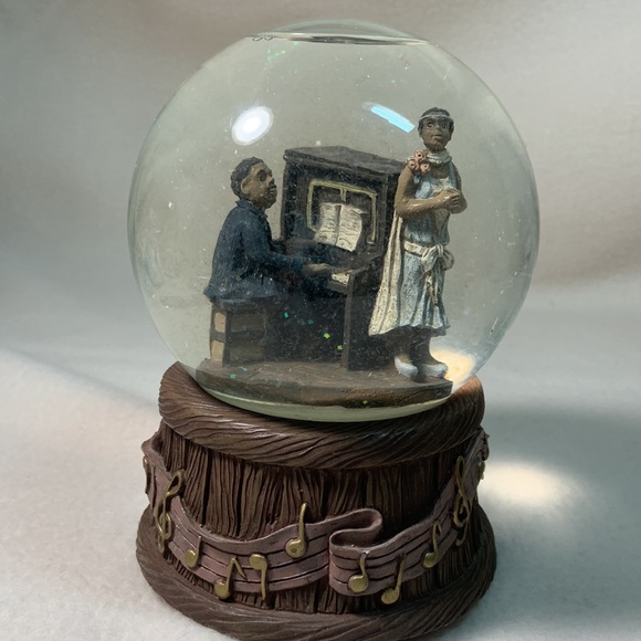 Vintage Sarah’s Attic Musical Water/Glitter Globe Ragtime Piano The Entertainer - Picture 4 of 5